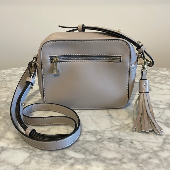KC Jagger Handbags - KC Jagger Crossbody Bag. Tan leather & Gold Tone Hardware.